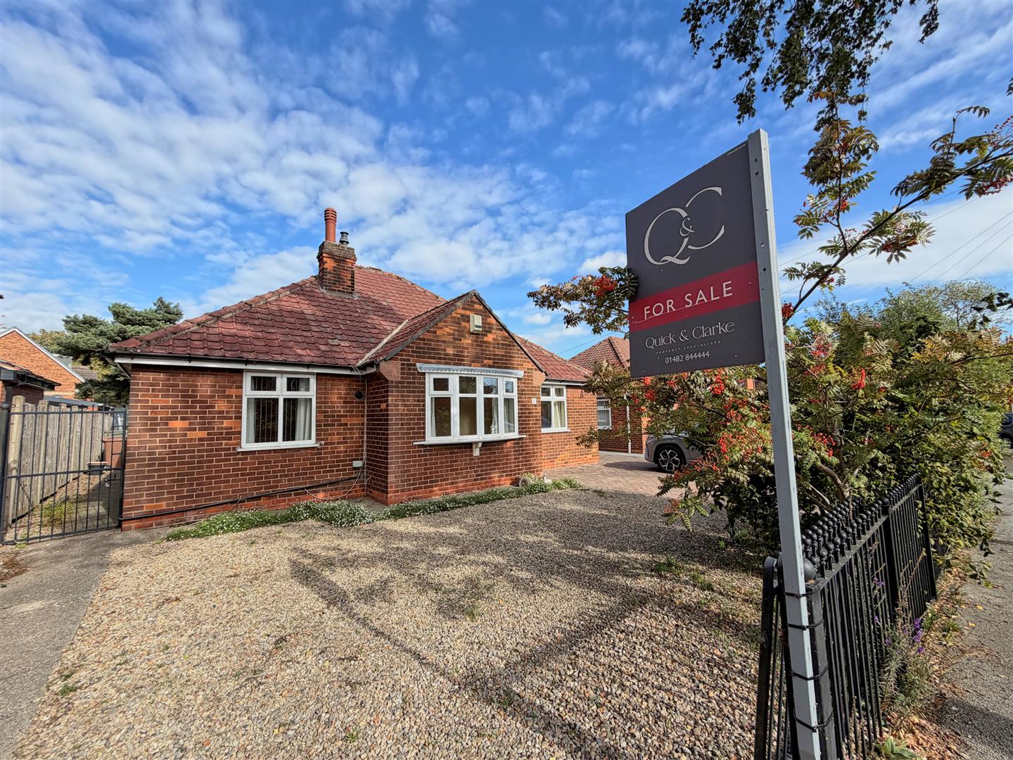 4 bed property in Windsor Close, Cottingham
